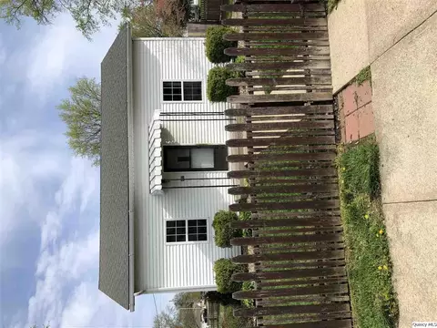 102 E School St, Camp Point, IL 62320 photo 1
