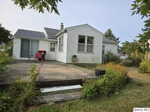 241 Cherry St, Carthage, IL 62321 photo 24