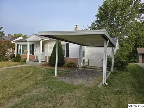 241 Cherry St, Carthage, IL 62321 photo 22