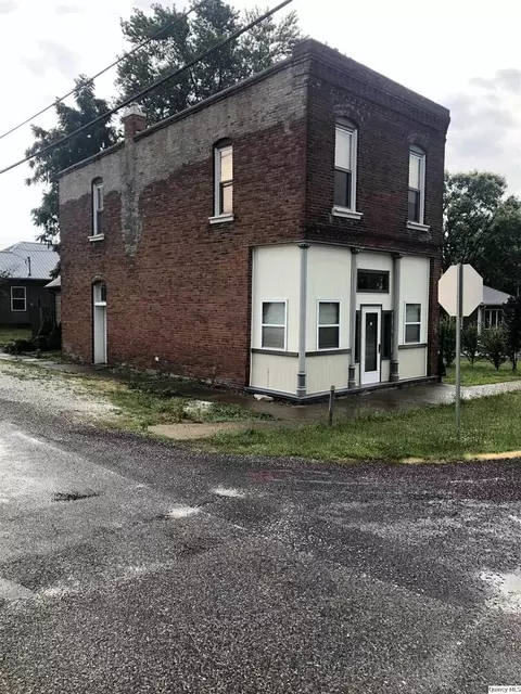 101 W Jefferson St, Camp Point, IL 62320 photo 1