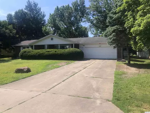 207 E York St, Camp Point, IL 62320 photo 1