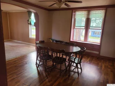 281 S 8th St, Hamilton, IL 62341 photo 9