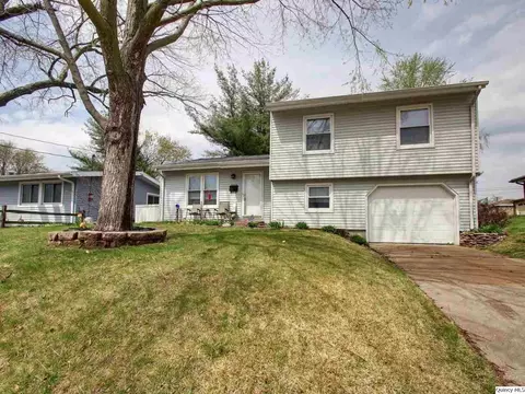 2229 Maple, Quincy, IL 62301 photo 1