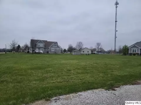 APT 10 Phines Court, Carthage, IL 62321