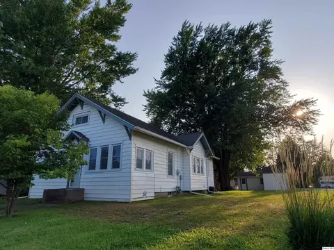 326 S State Rd, Mendon, IL 62351 photo 1
