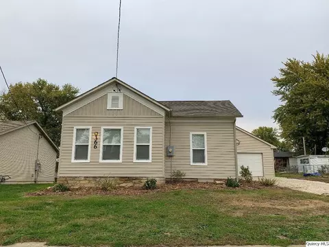 366 E Main St, Plainville, IL 62365 photo 1