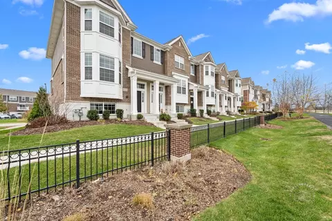 4328 Monroe Ave, Naperville, IL 60564