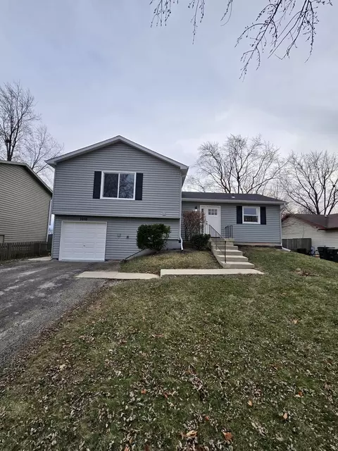 1010 Ridgewood Dr, Bolingbrook, IL 60440