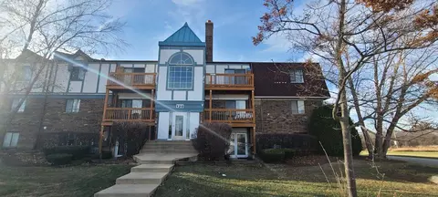 120 S Lalonde Ave #2H, Addison, IL 60101