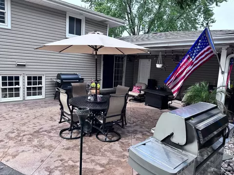 655 Cedar Ln, Bartlett, IL 60103 photo 15