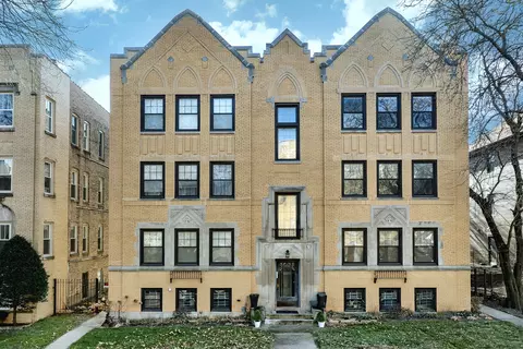 822 Dobson St #3W, Evanston, IL 60202