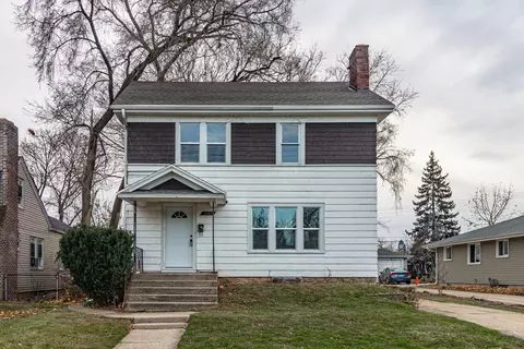 2107 Waverly Pl, Waukegan, IL 60085