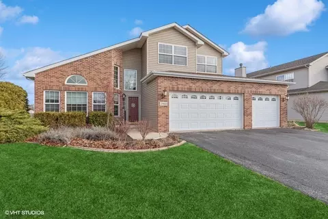 2902 Twin Falls Dr, Plainfield, IL 60586