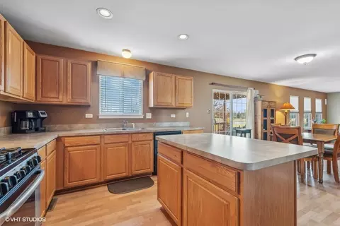 2902 Twin Falls Dr, Plainfield, IL 60586 photo 10