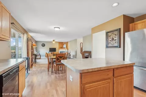 2902 Twin Falls Dr, Plainfield, IL 60586 photo 11