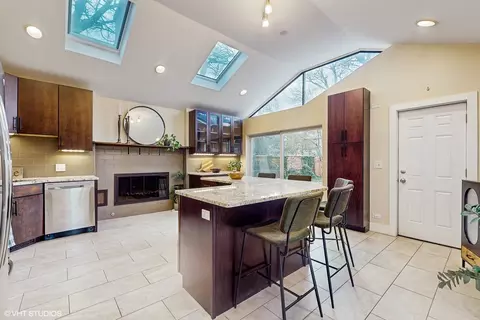 9238 Forestview Rd, Evanston, IL 60203 photo 8