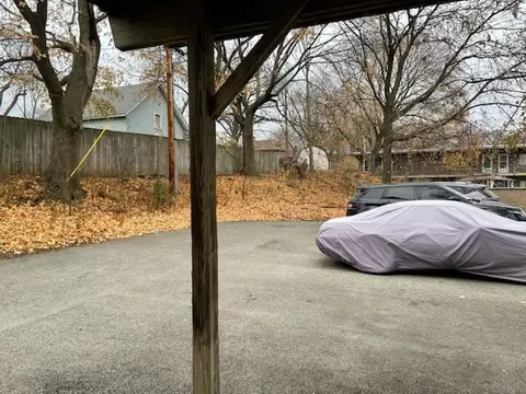 512 W Chicago St, Elgin, IL 60123 photo 8