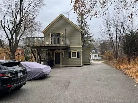 512 W Chicago St, Elgin, IL 60123 photo 10