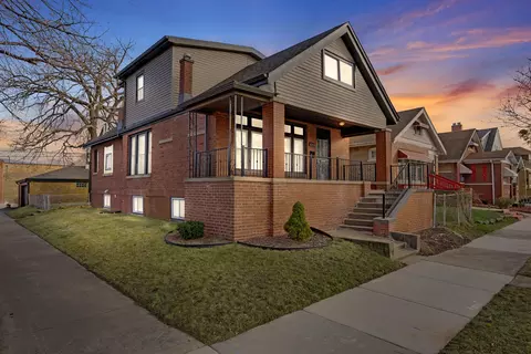 8201 S Harper Ave, Chicago, IL 60619