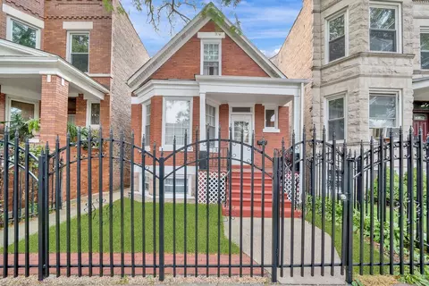 2626 S Tripp Ave, Chicago, IL 60623