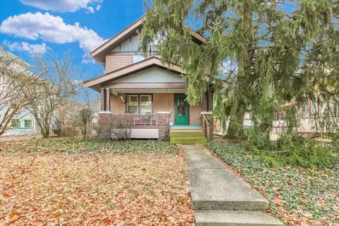 705 W Indiana Ave, Urbana, IL 61801