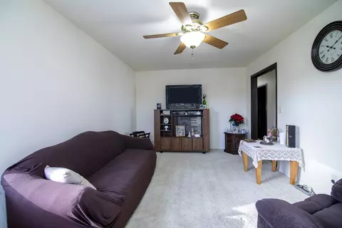418 S Second St, Peotone, IL 60468 photo 3