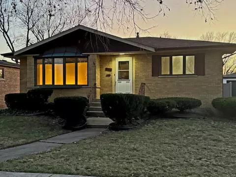 10016 Minnick Ave, Oak Lawn, IL 60453