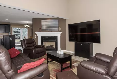 314 Fieldcrest Ct, Normal, IL 61761 photo 5