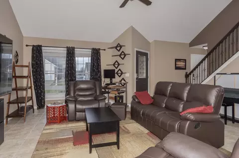 314 Fieldcrest Ct, Normal, IL 61761 photo 4
