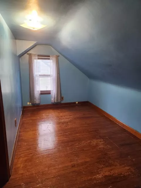 Bedroom - 17801 Bock Rd, Lansing, IL 60438 photo 2 of 2
