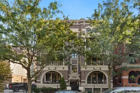 1019 W Monroe St #4E, Chicago, IL 60607