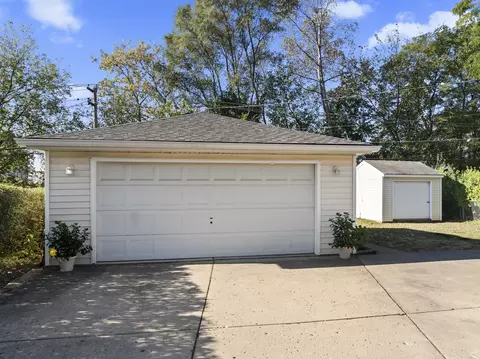 309 E Parallel St, Palatine, IL 60067 photo 32