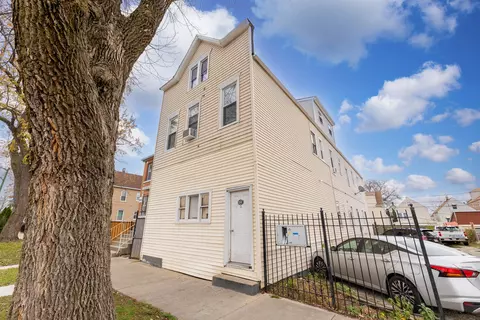 2501 W 46th St, Chicago, IL 60632