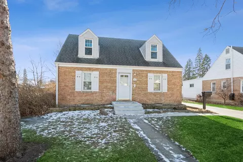 213 W Potomac Ave, Lombard, IL 60148