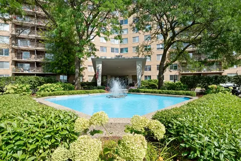 7033 N Kedzie Ave #1716, Chicago, IL 60645