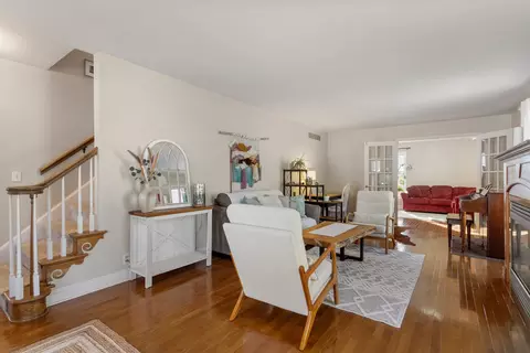 1009 W Springfield Ave, Champaign, IL 61821 photo 6