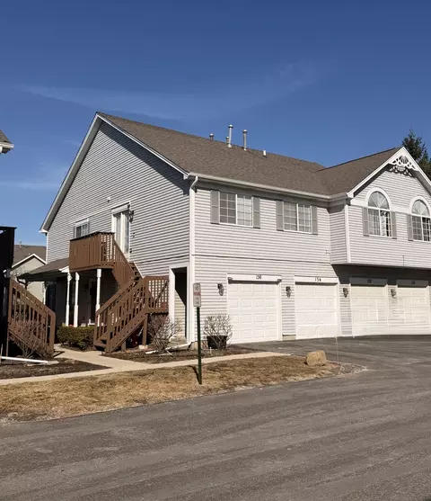 136 Village Creek Dr #136, Lake In The Hills, IL 60156