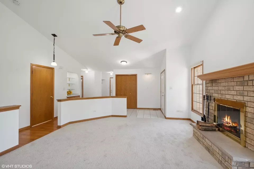 Living - 1129 Amber Dr, Lemont, IL 60439 photo 2 of 3