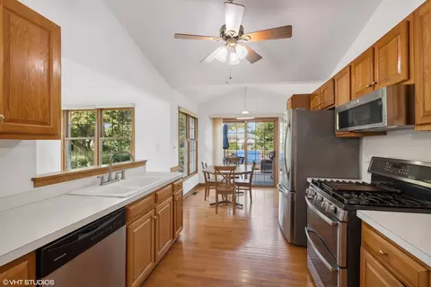 Kitchen - 1129 Amber Dr, Lemont, IL 60439 photo 1 of 1