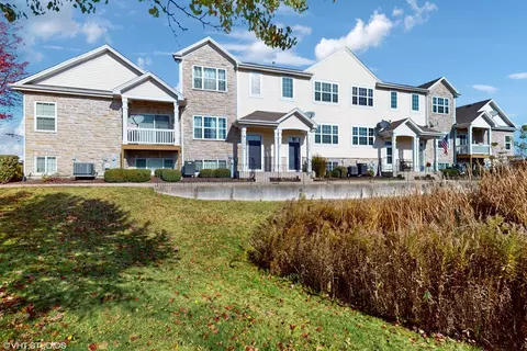 1374 Carolyn Ct, Yorkville, IL 60560