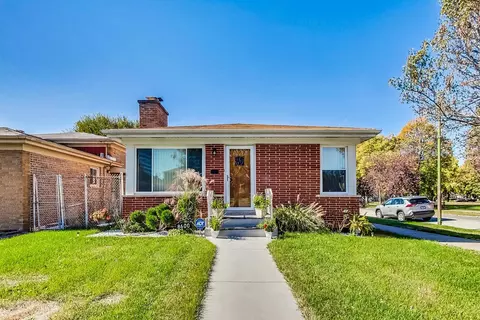 8600 S King Dr, Chicago, IL 60619