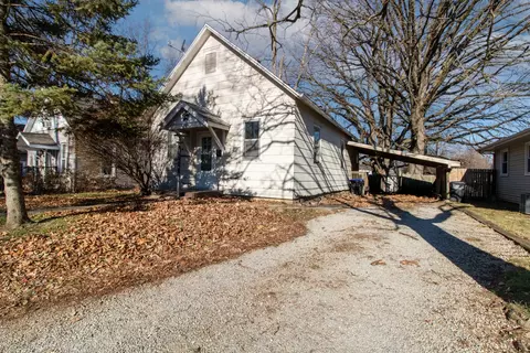 710 Fremont St, Bloomington, IL 61701