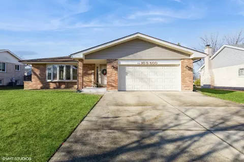 10 S500 Thames Dr, Downers Grove, IL 60516