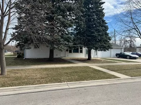 2005 Birch St, Des Plaines, IL 60018