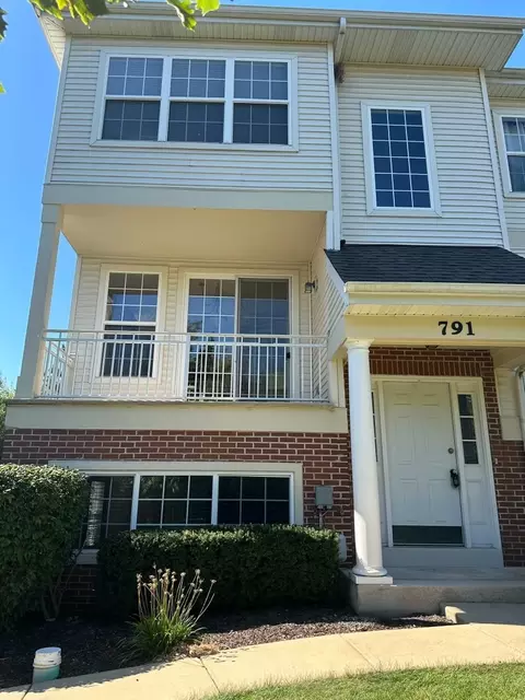 791 Pheasant Trl, Saint Charles, IL 60174