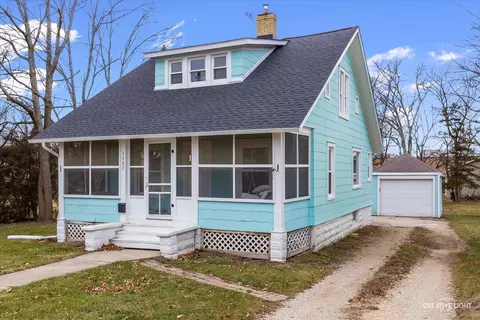 1327 N 14th St, Dekalb, IL 60115