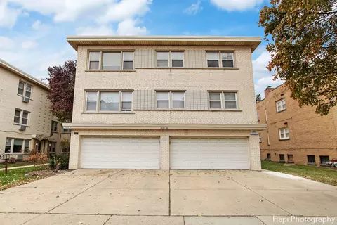 8046 Kenton Ave #3, Skokie, IL 60076