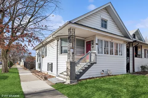 801 N Humphrey Ave, Oak Park, IL 60302