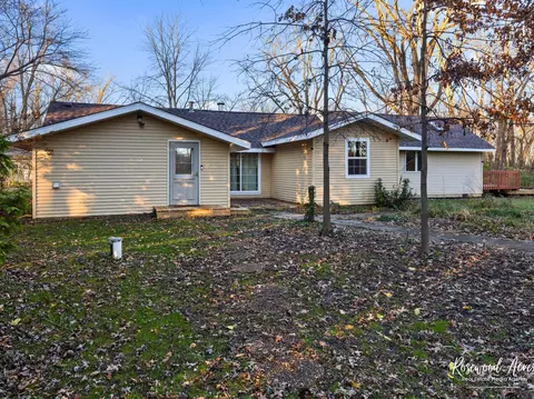 12777 E Metcalf Ave, Momence, IL 60954