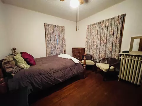 Bedroom - 117 W Delaware St, Dwight, IL 60420 photo 2 of 3
